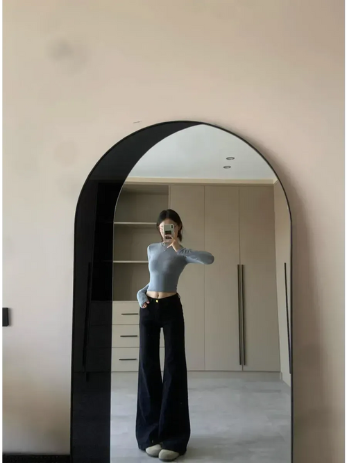 Black Low-Rise Bootcut Jeans – view 2