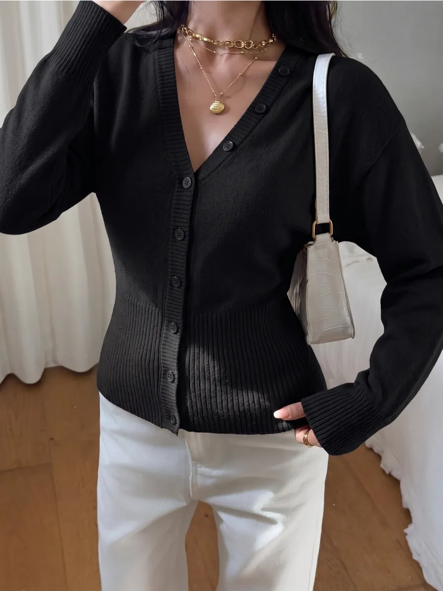 Black Fitted V-Neck Button Cardigan – view 3