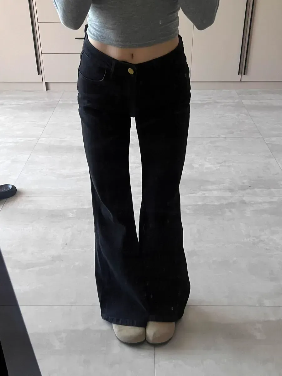 Black Low-Rise Bootcut Jeans – view 3